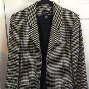Rafaella Jackets & Coats - π₯3/$15Rafaella wool long houndstooth blazer Sz 12 Rafaella Jackets & Coats - π₯3/$15Rafaella wool long houndstooth blazer Sz 12